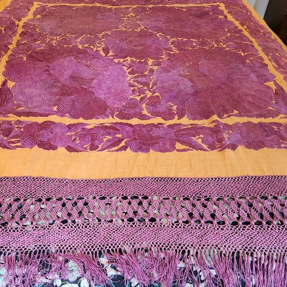 Victorian Silk Embroidered Piano Shawl - Picture 2 of 11